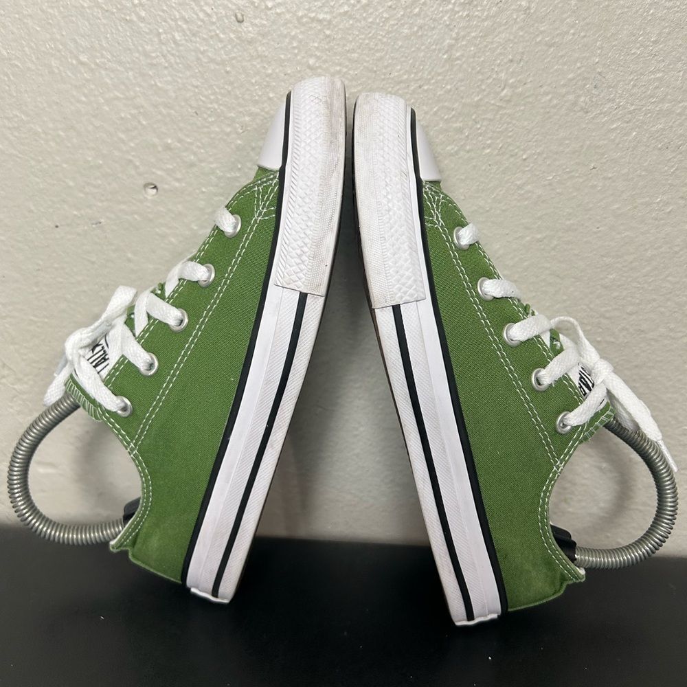 Converse Chuck Taylors, Green and White Sneakers youth size 2 - Picture 7 of 10